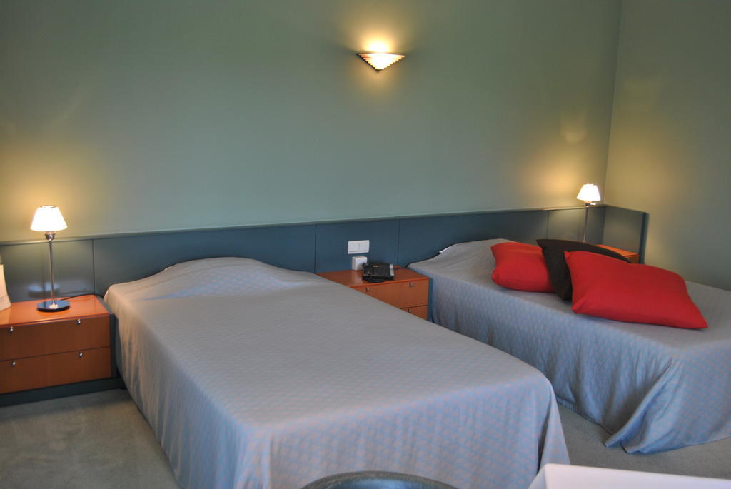 Greenpark Hotel Sint-Pieters-Leeuw Habitación foto
